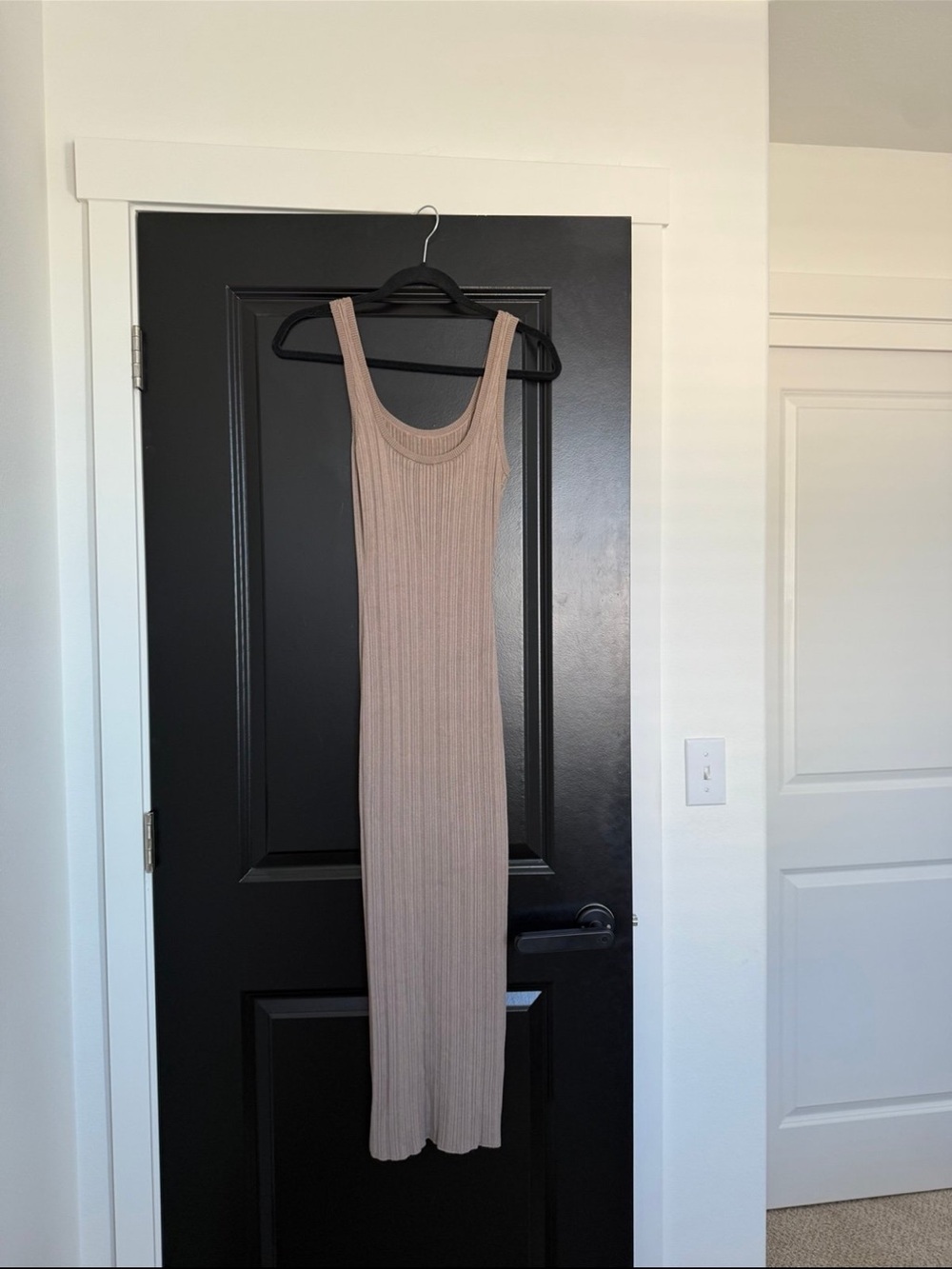 Abercrombie & Fitch Taupe Ribbed Tank Midi Dress with Side Slit - Picture 5 of 7